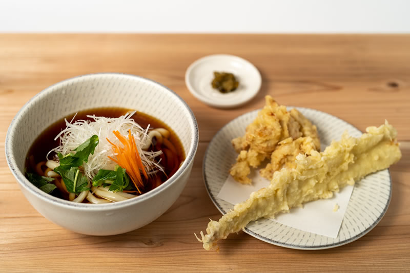 鶏肉あなご天うどん